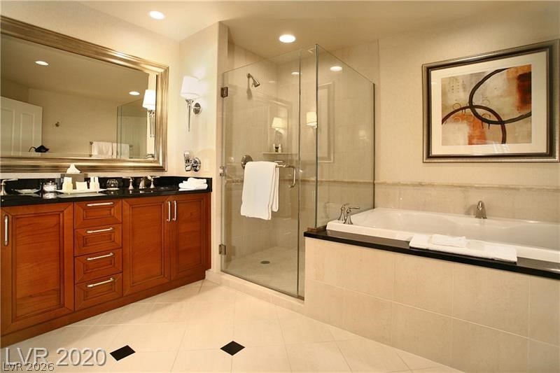 135 East Harmon Avenue 2818 Property Photo 6