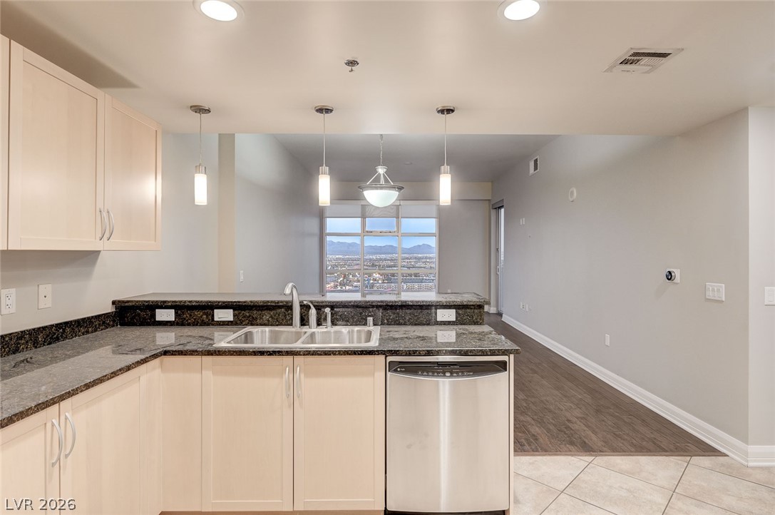 150 Las Vegas Boulevard 1716 Property Photo 1