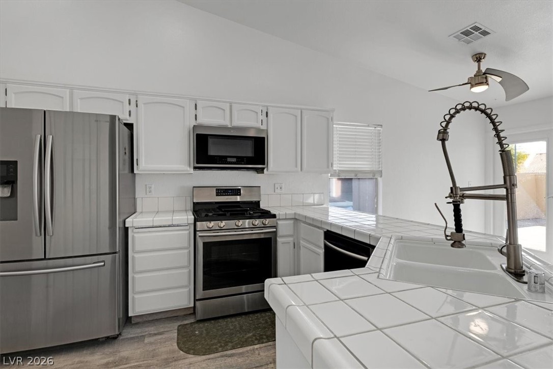 2305 Lone Ridge Court Property Photo 7