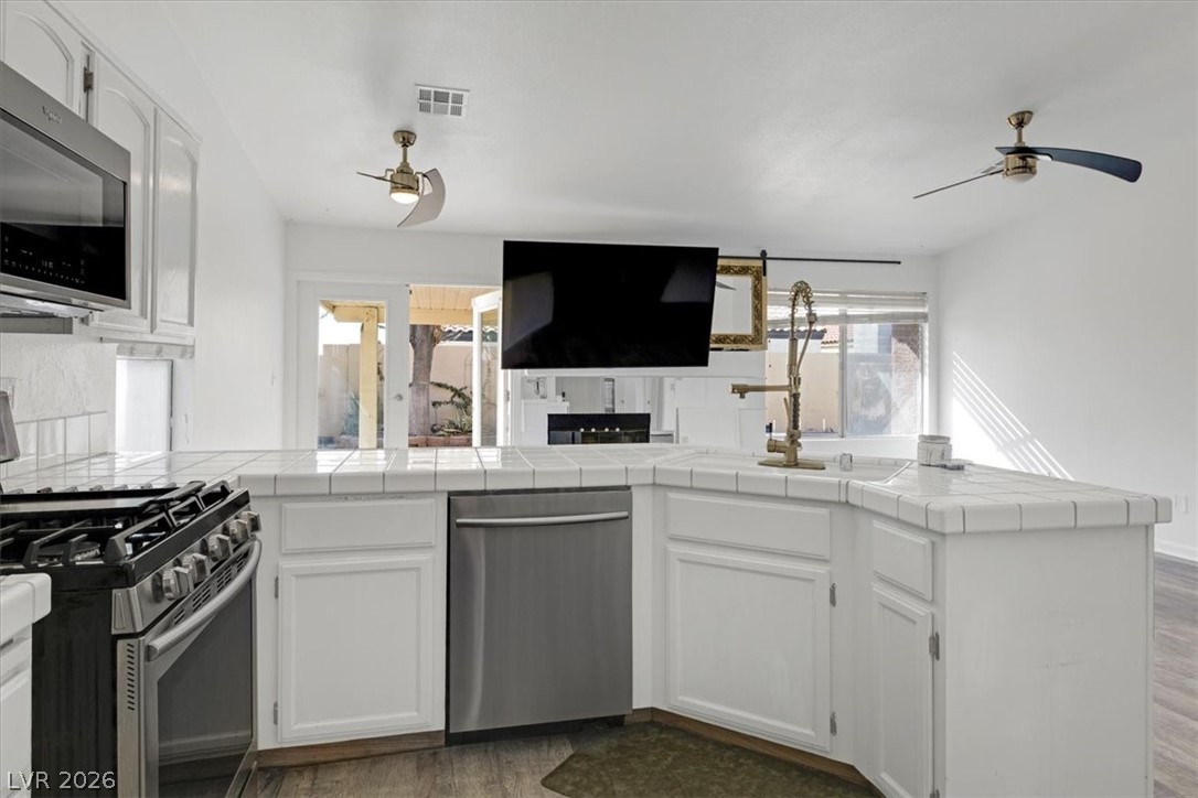 2305 Lone Ridge Court Property Photo 8