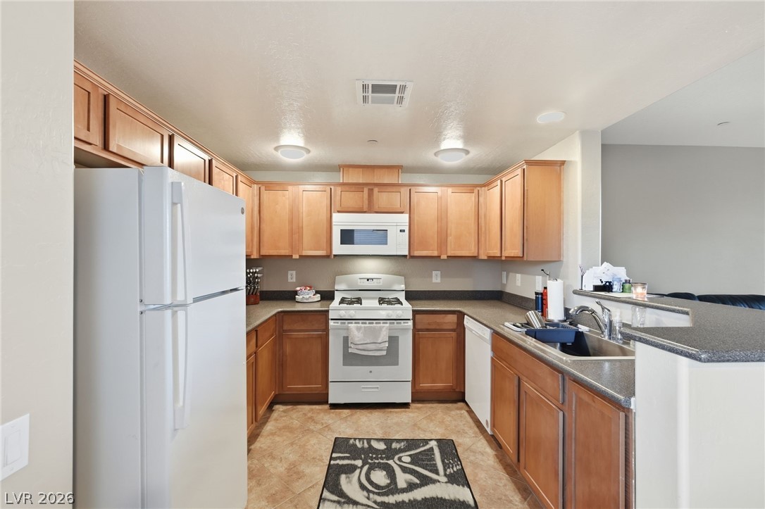 6868 Sky Pointe Drive 1073 Property Photo 2