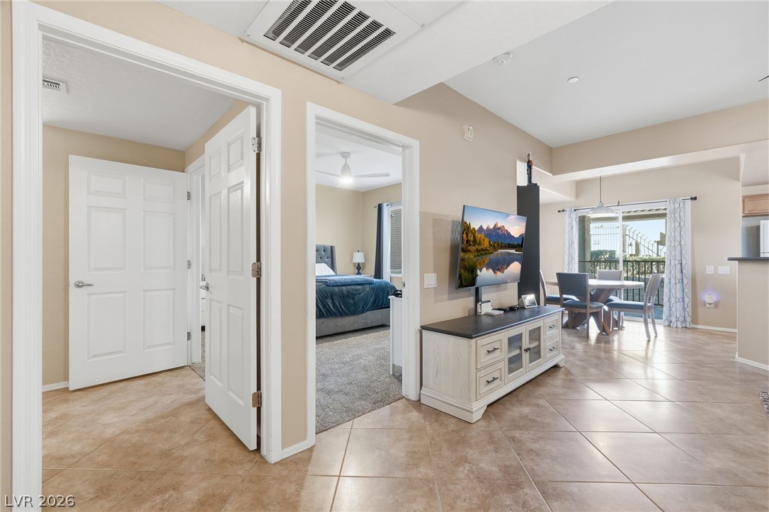 6868 Sky Pointe Drive 1073 Property Photo 10