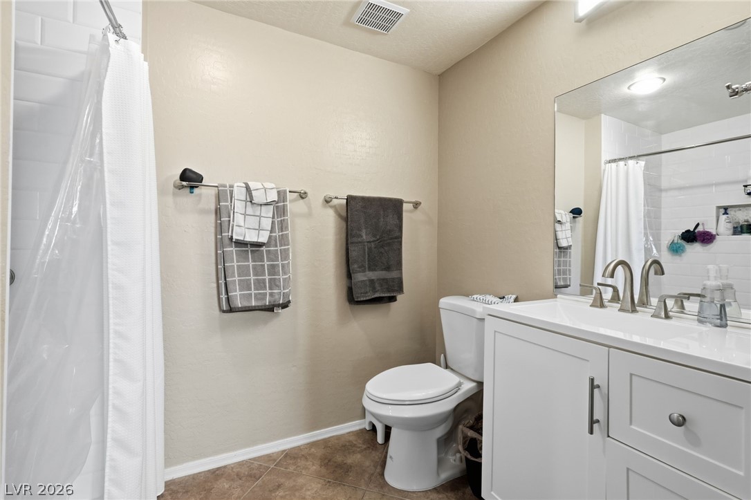 6868 Sky Pointe Drive 1073 Property Photo 18