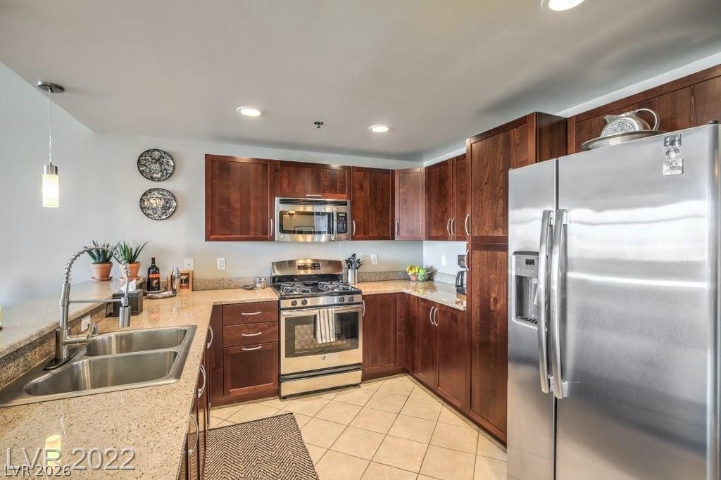 150 Las Vegas Boulevard 1018 Property Photo 10