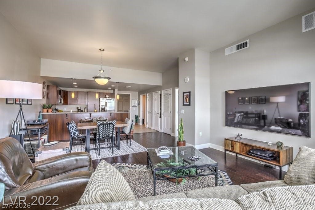 150 Las Vegas Boulevard 1018 Property Photo 15