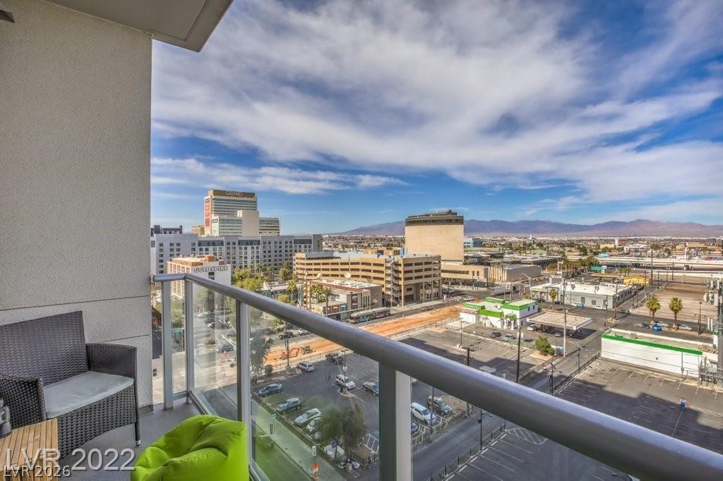 150 Las Vegas Boulevard 1018 Property Photo 20
