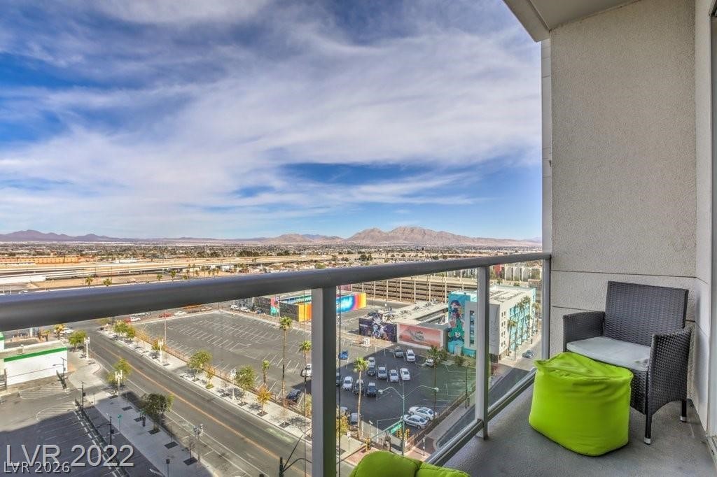 150 Las Vegas Boulevard 1018 Property Photo 21