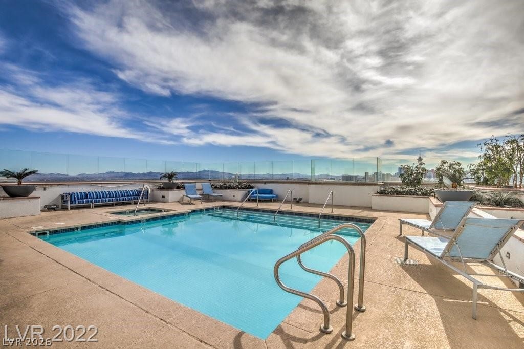 150 Las Vegas Boulevard 1018 Property Photo 26