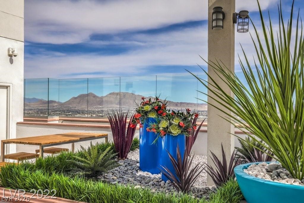 150 Las Vegas Boulevard 1018 Property Photo 29