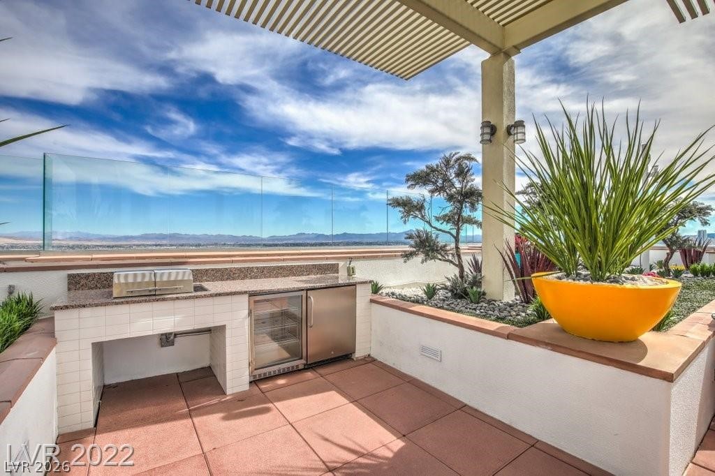 150 Las Vegas Boulevard 1018 Property Photo 32