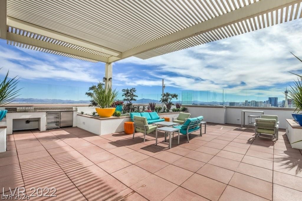 150 Las Vegas Boulevard 1018 Property Photo 37