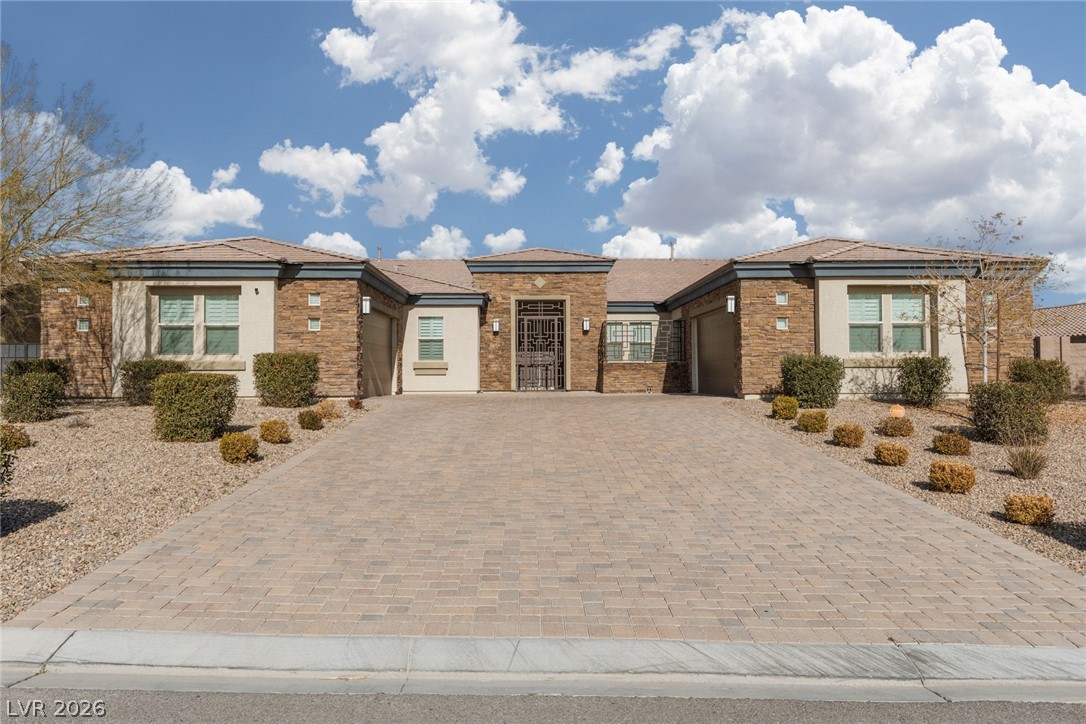 10320 Mystic Ledge Court Property Photo 3
