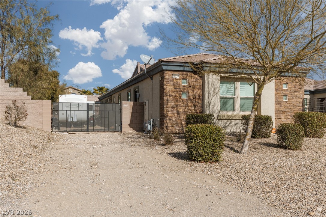 10320 Mystic Ledge Court Property Photo 4