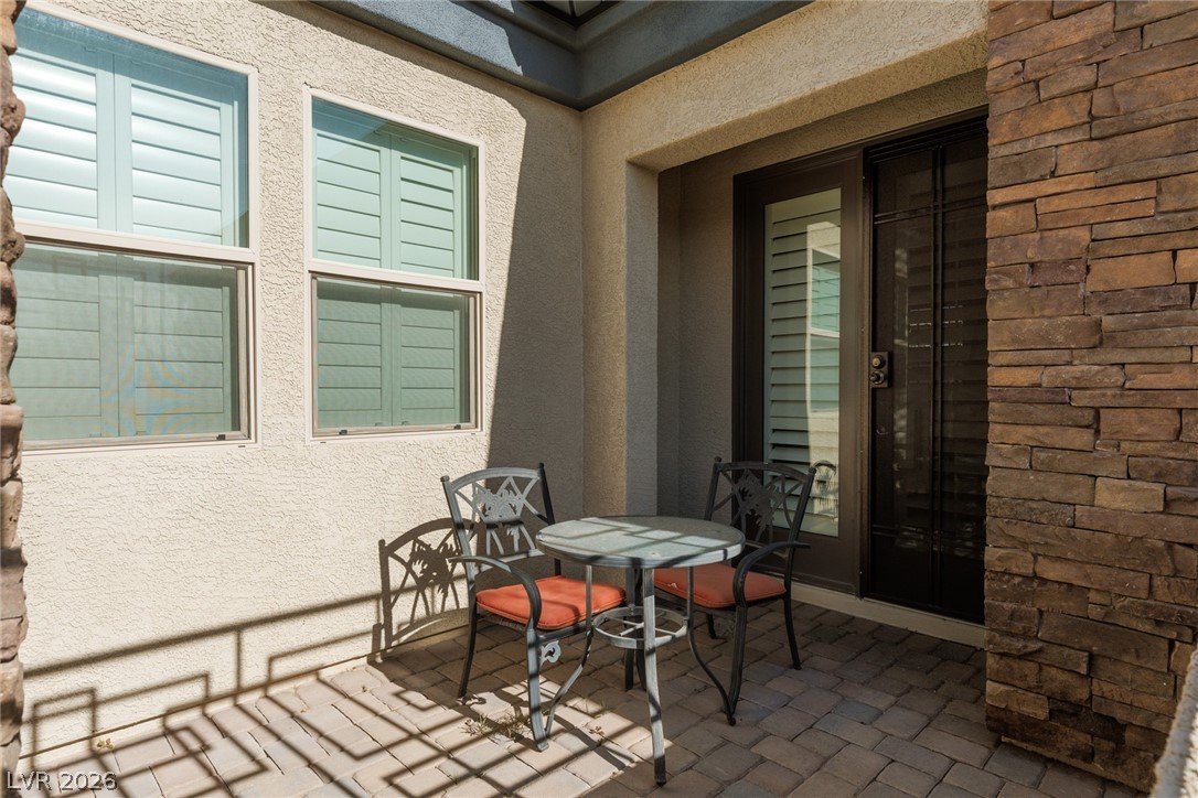 10320 Mystic Ledge Court Property Photo 7