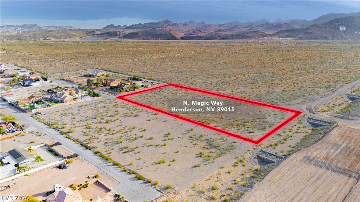 North Magic Way Property Photo 4