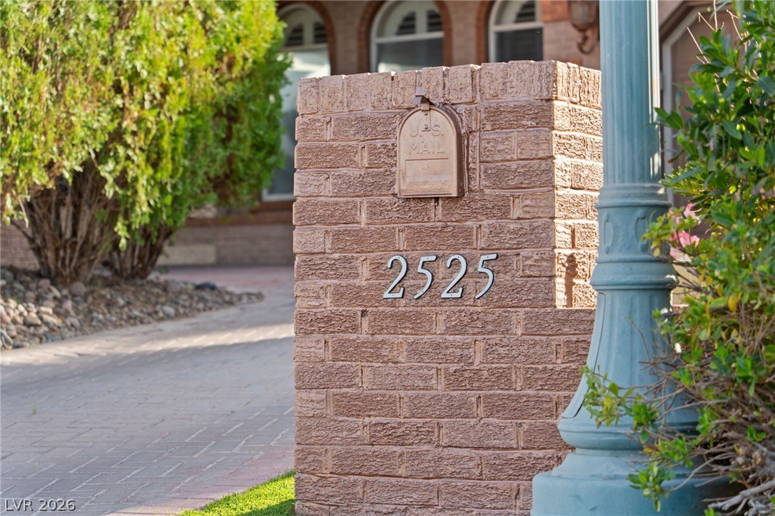 2525 Driftwood Drive Property Photo 4