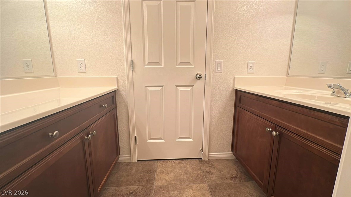 10718 Fenway Park Avenue Property Photo 36
