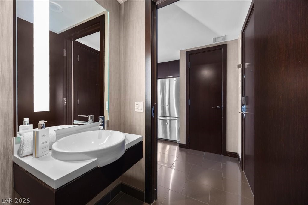 2600 West Harmon Avenue 37010 Property Photo 11