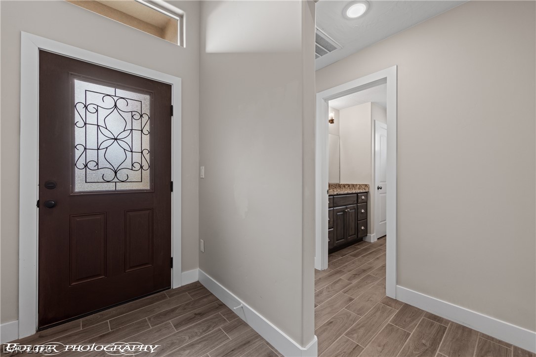 921 Shadow Hawk Ridge Property Photo 4