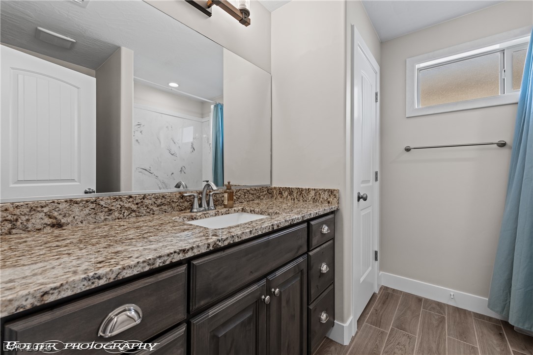921 Shadow Hawk Ridge Property Photo 6