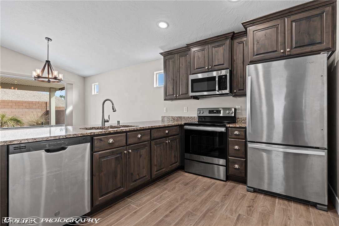 921 Shadow Hawk Ridge Property Photo 23