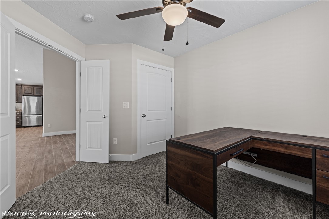 921 Shadow Hawk Ridge Property Photo 28