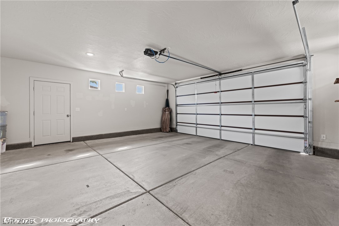 921 Shadow Hawk Ridge Property Photo 36