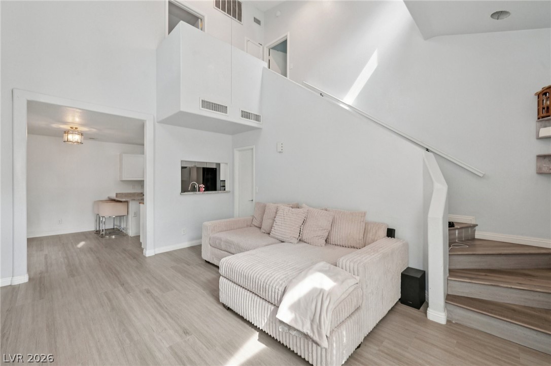 6964 Coral Rock Drive Property Photo 4