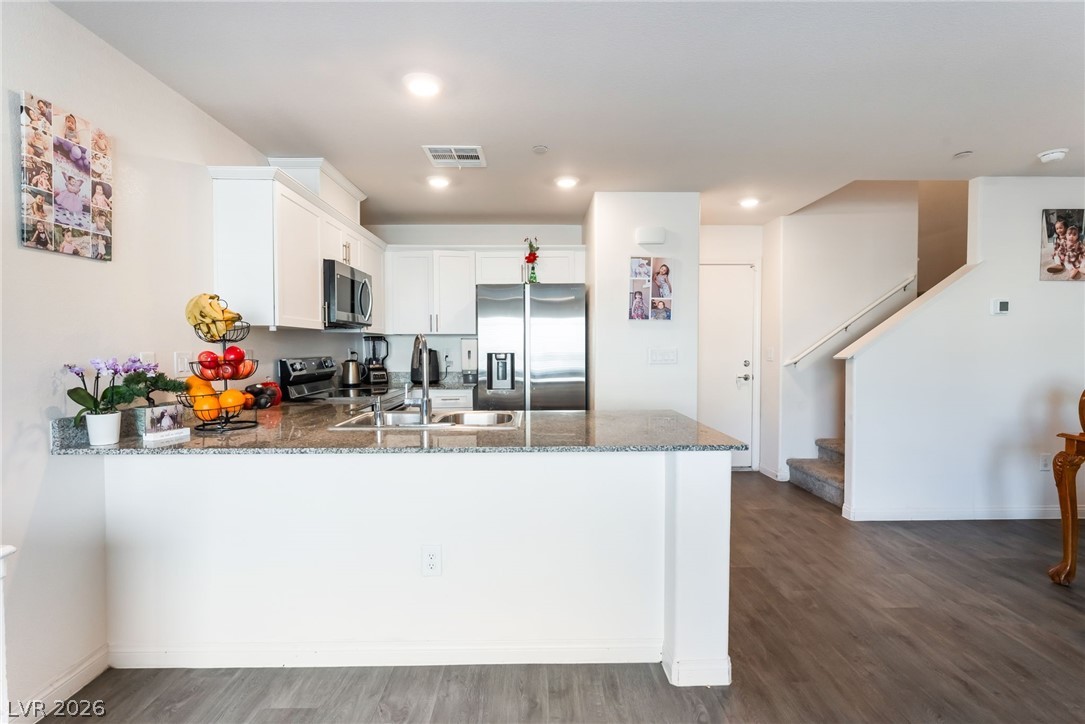 2854 Azure Moon Court Property Photo 9
