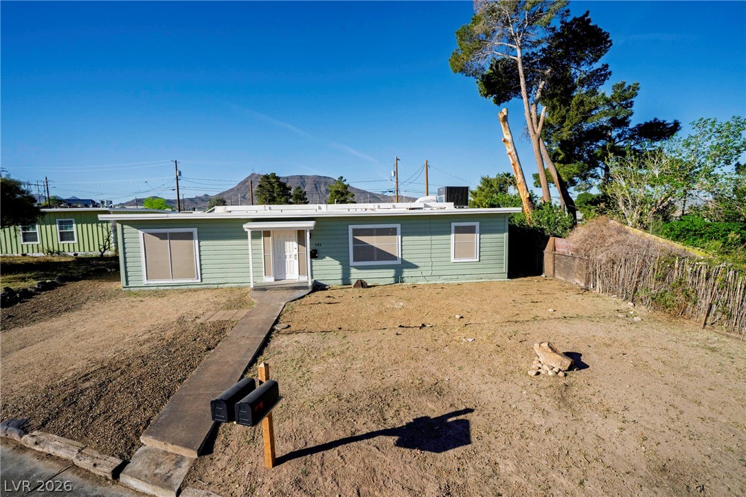 343 Tungsten Street B Property Photo 1