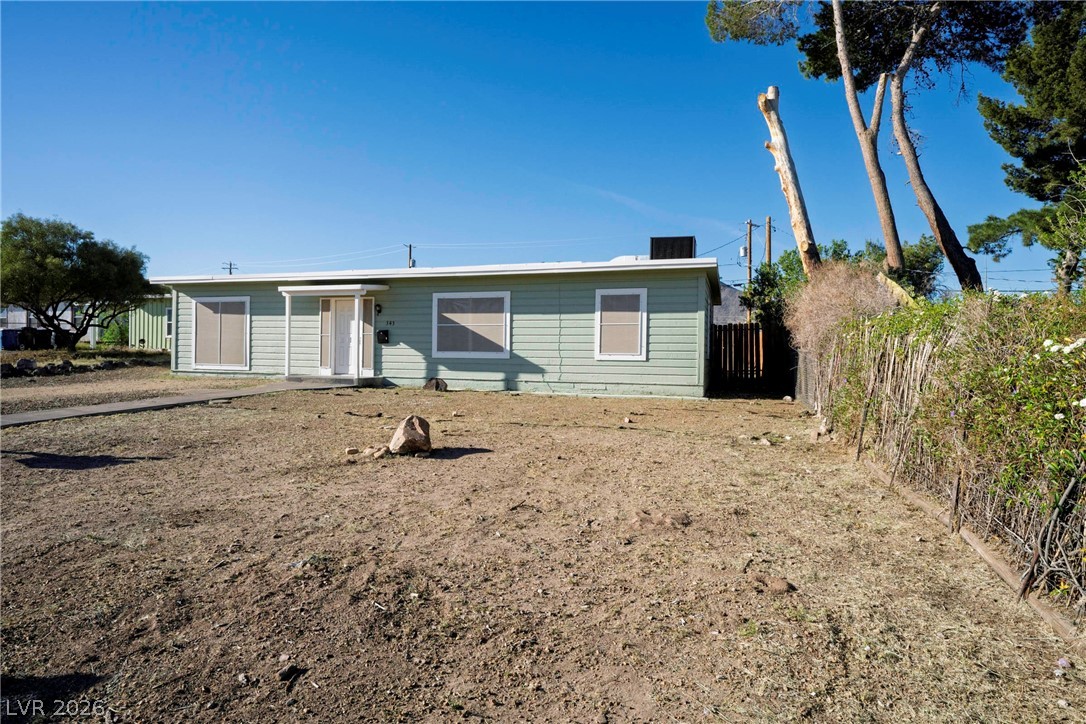 343 Tungsten Street B Property Photo 2