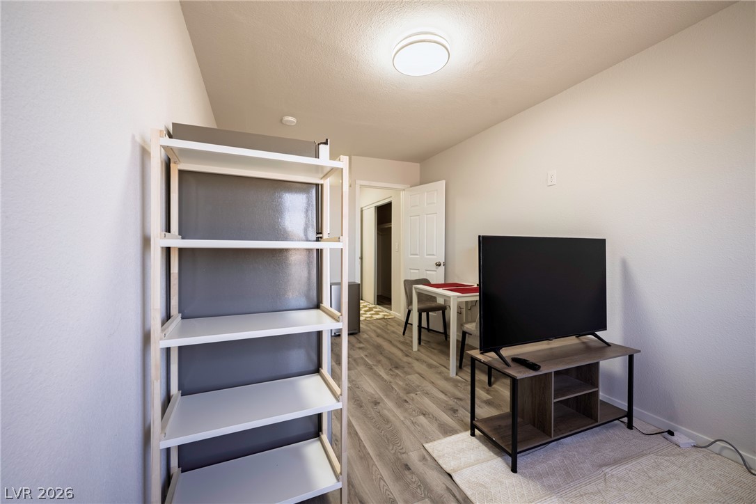 343 Tungsten Street B Property Photo 4