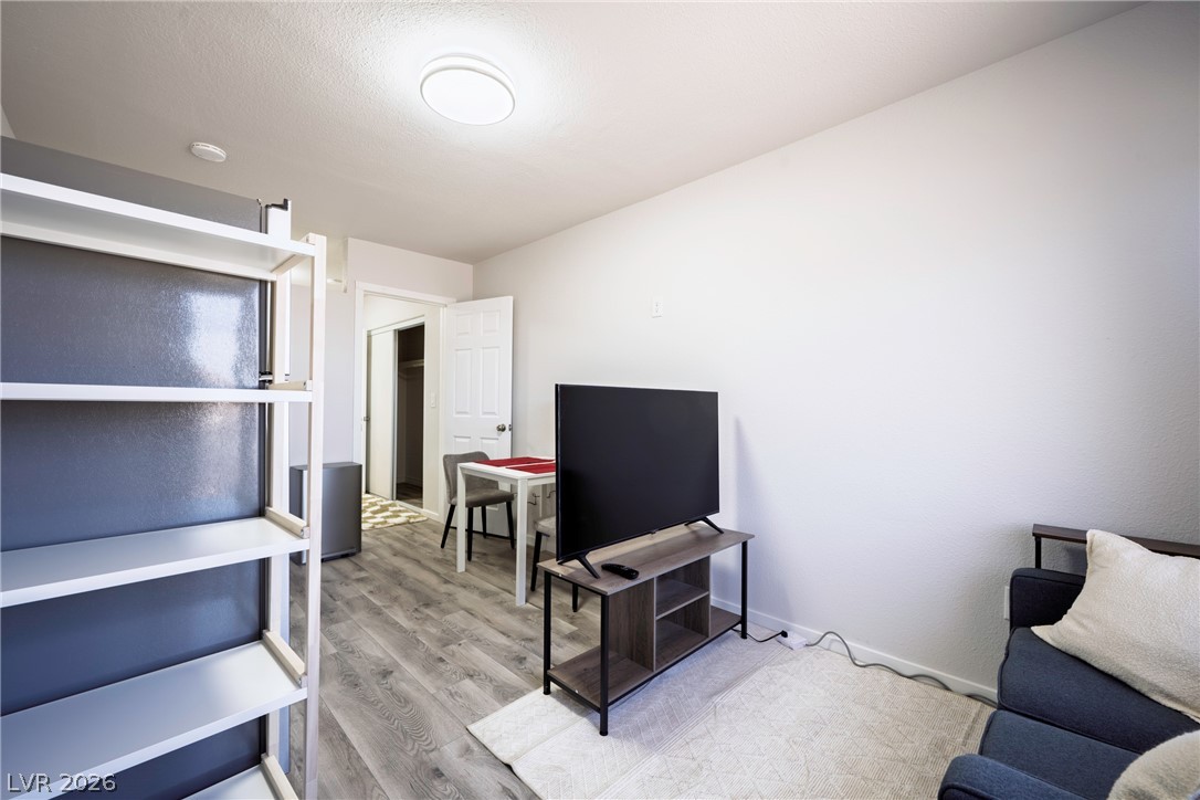 343 Tungsten Street B Property Photo 7