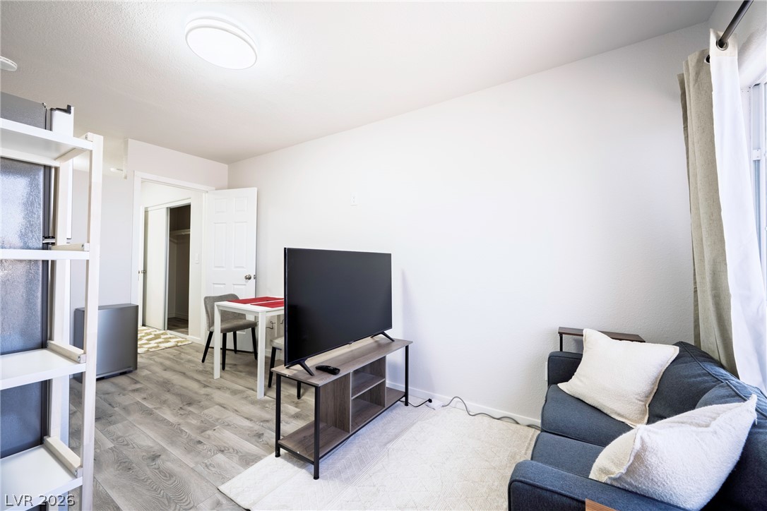 343 Tungsten Street B Property Photo 8