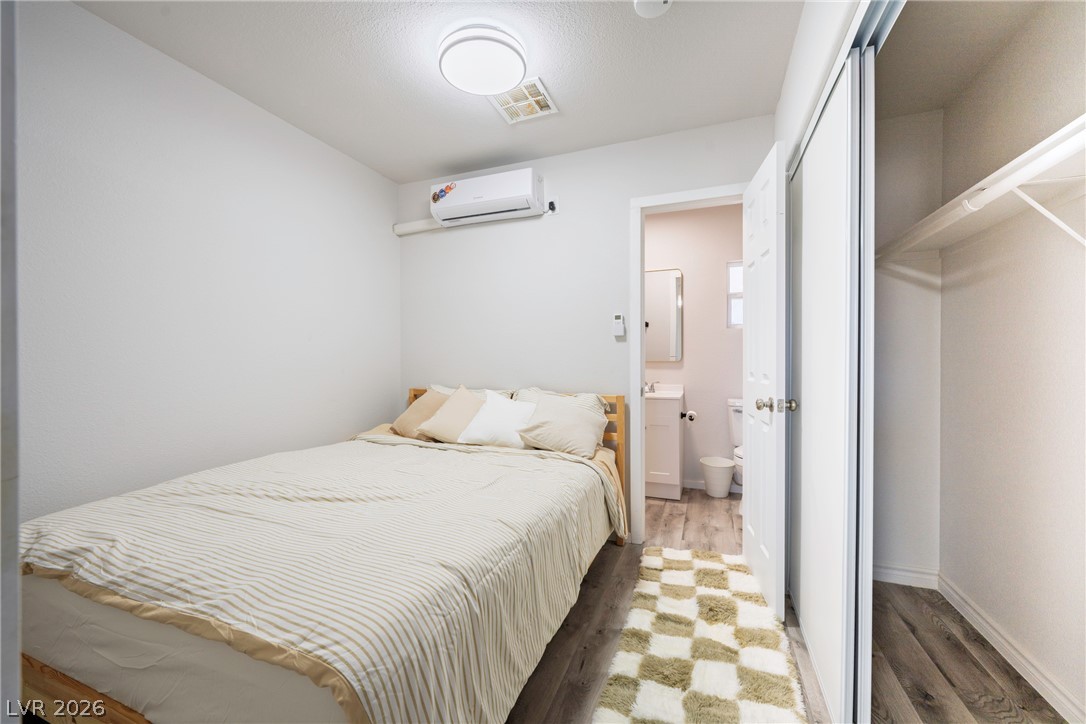 343 Tungsten Street B Property Photo 11