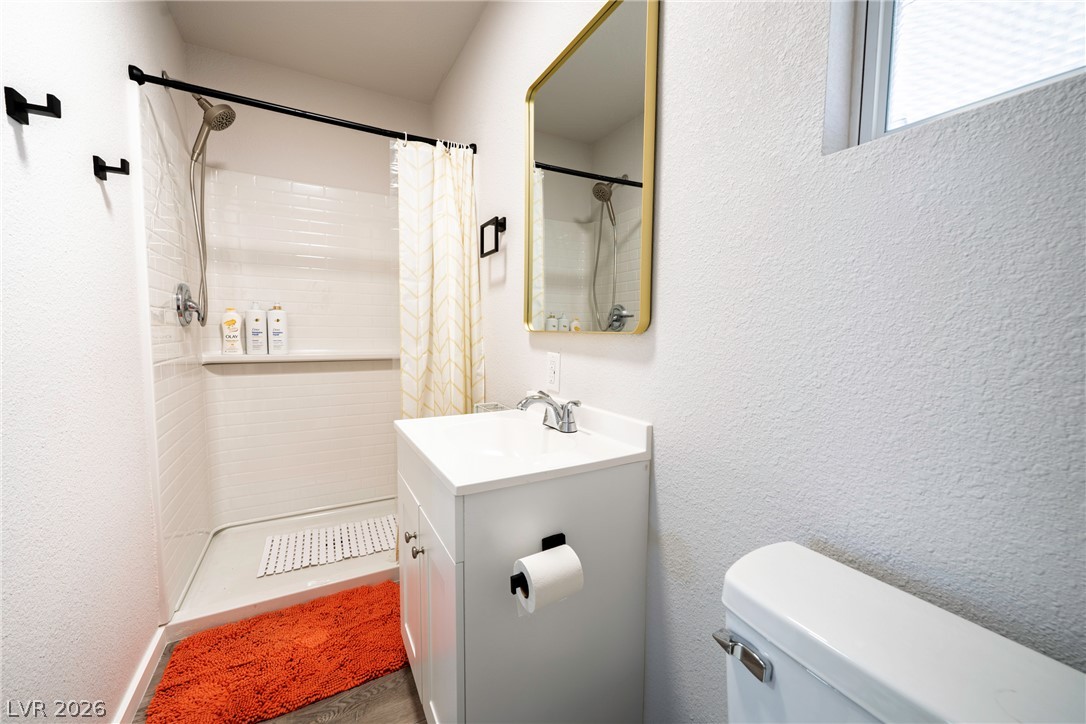 343 Tungsten Street B Property Photo 14