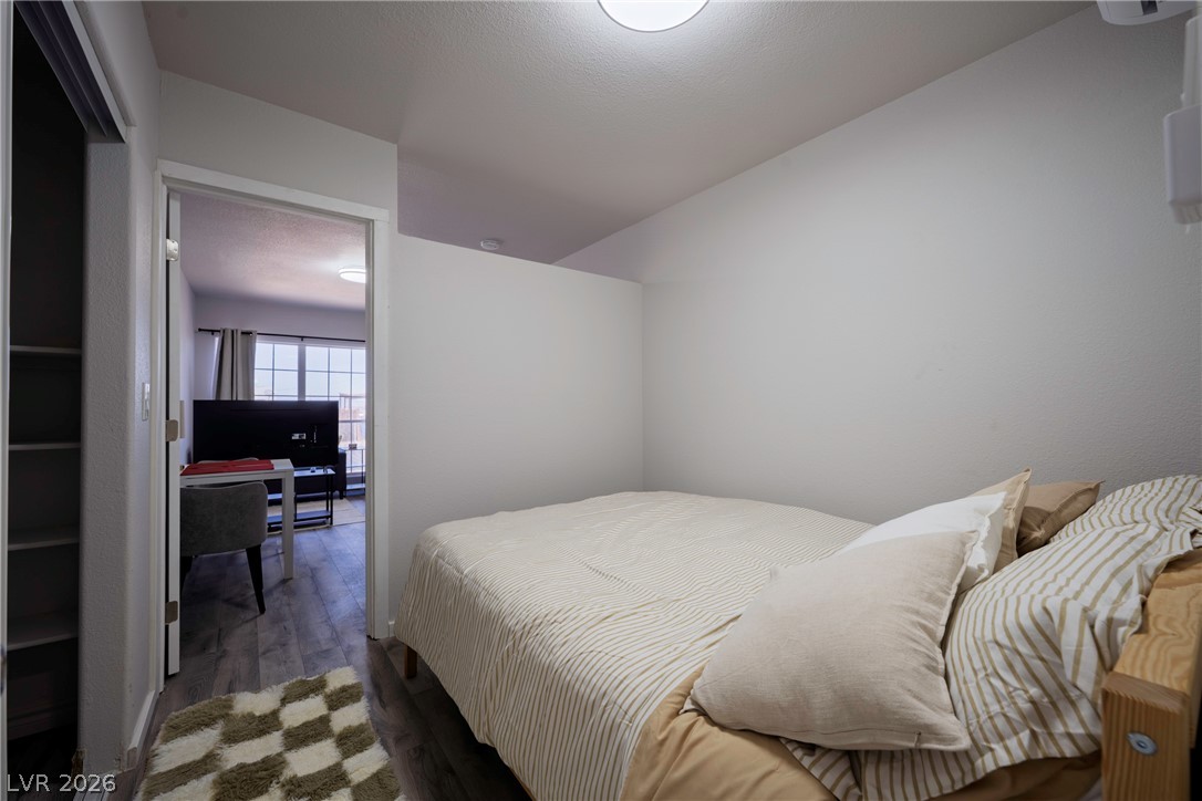 343 Tungsten Street B Property Photo 15