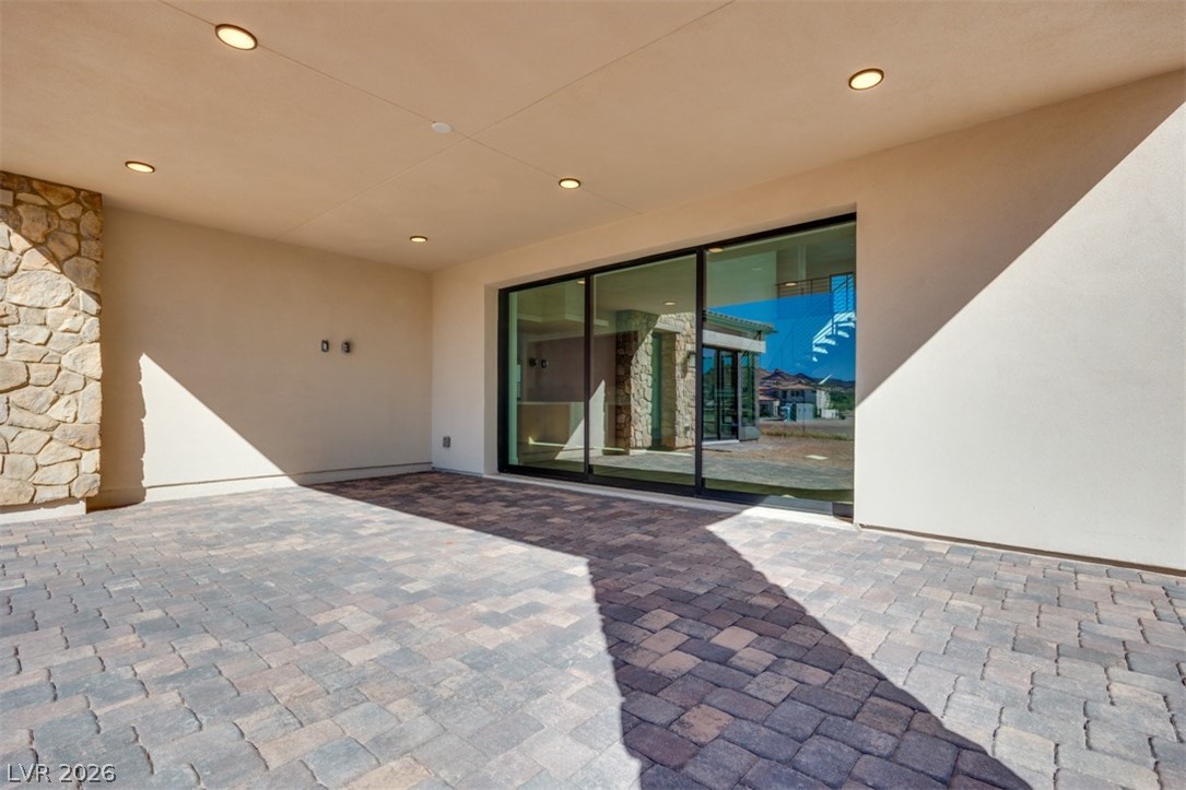 45 Bellissima Lago Court Property Photo 33