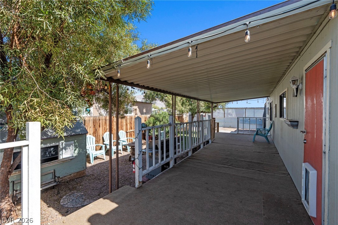 2885 Green Tree Avenue Property Photo 3