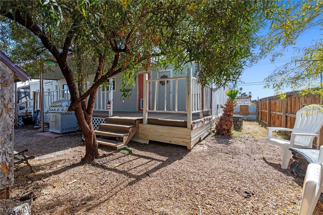 2885 Green Tree Avenue Property Photo 4