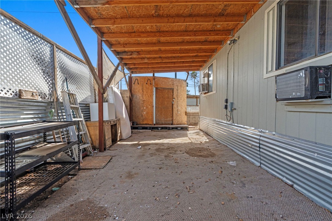 2885 Green Tree Avenue Property Photo 5