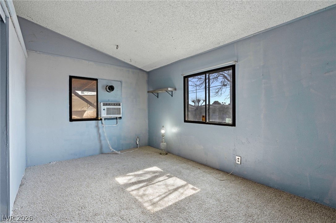 2885 Green Tree Avenue Property Photo 25