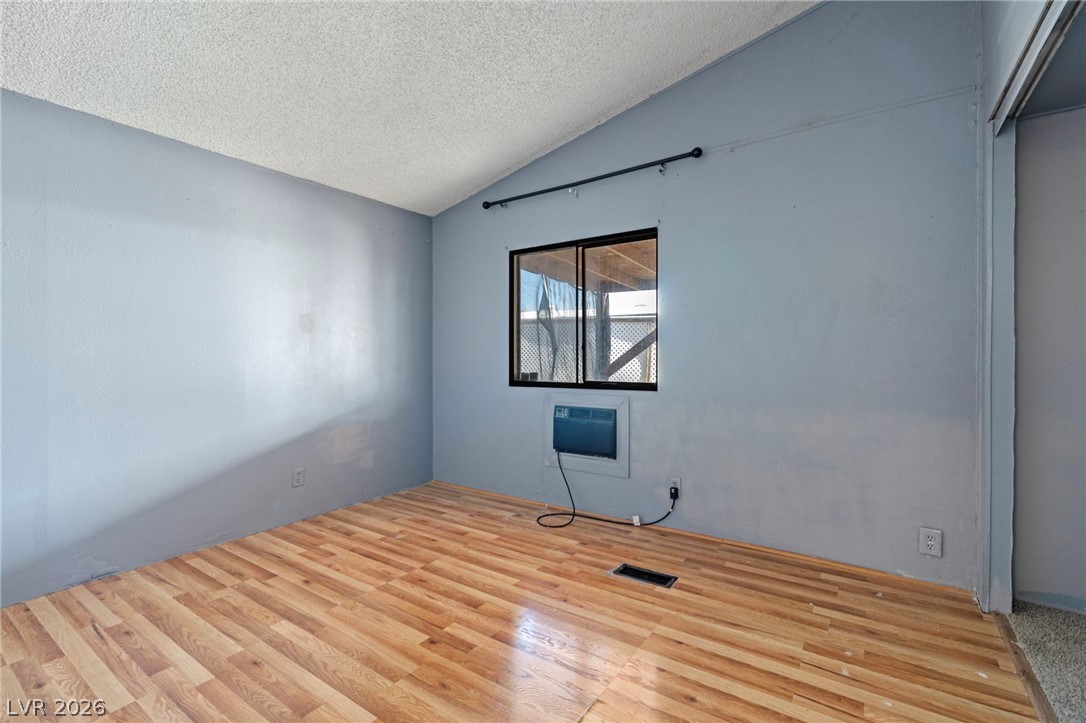 2885 Green Tree Avenue Property Photo 26