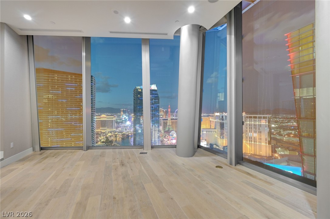 3726 Las Vegas Boulevard 3504 Property Photo 2