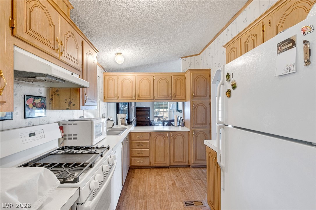 5141 Royal Drive Property Photo 11