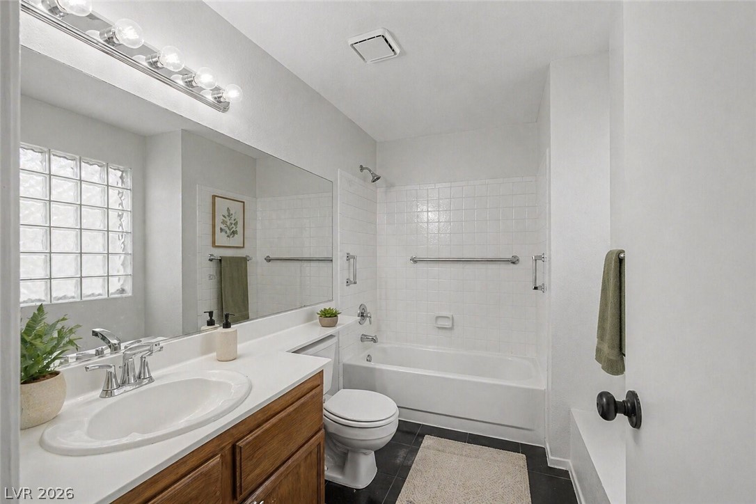 6885 Tamarus Street 101 Property Photo 7