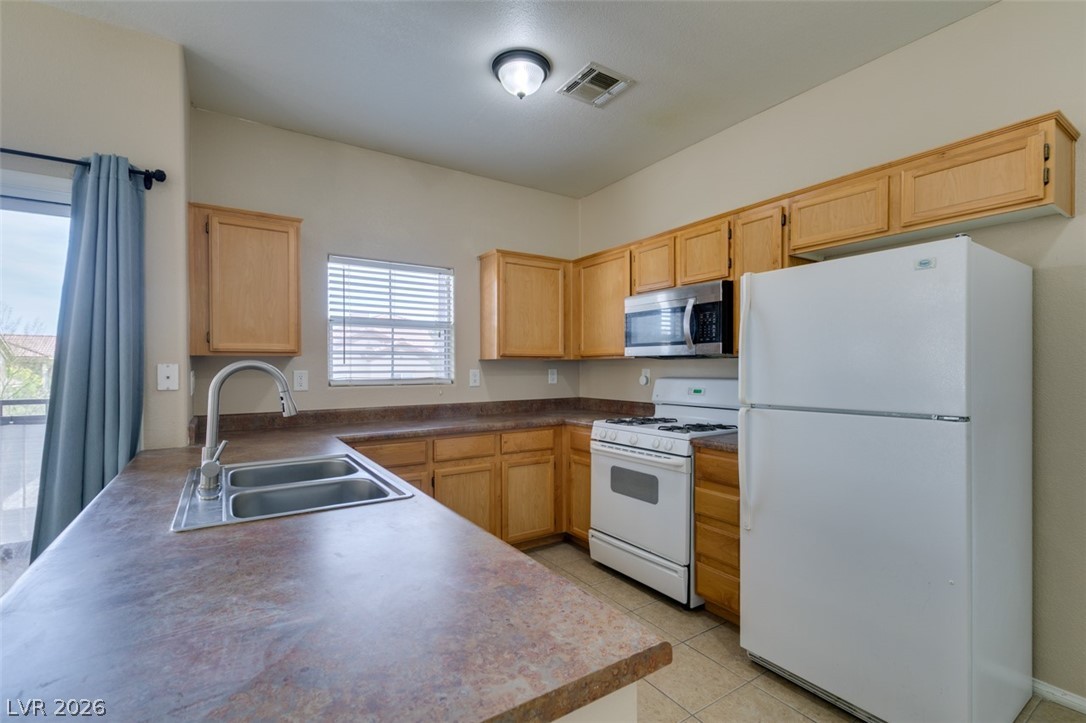 3812 Ormond Beach Street 201 Property Photo 8