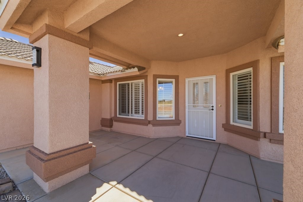 4651 Stonebridge Court Property Photo 3