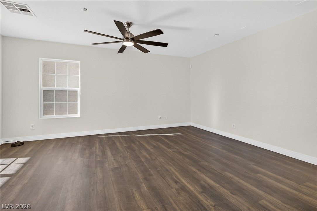 9165 Desirable Court Property Photo 4
