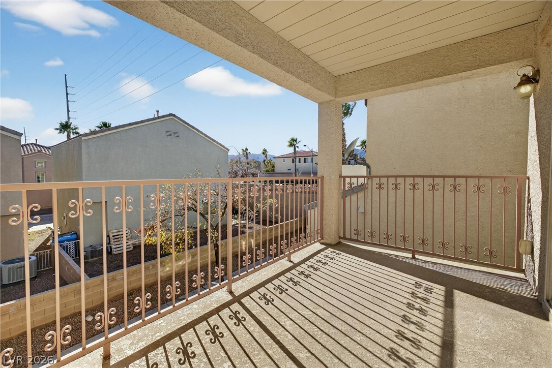 9165 Desirable Court Property Photo 9